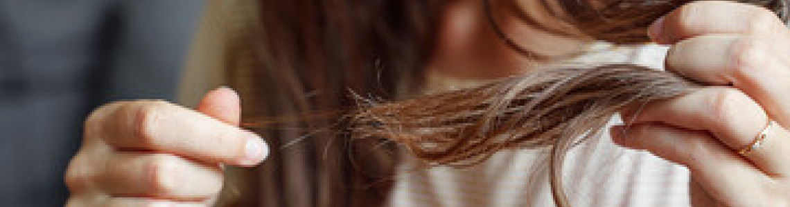 How to Manage Your Frizzy Hair with Organic Shampoos?
